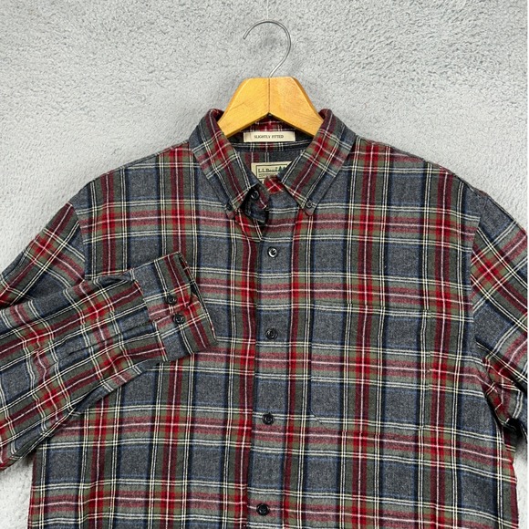 L.L. Bean Soft Flannel Shirt Men Medium Gray Red Plaid Slight Fitted Button Down